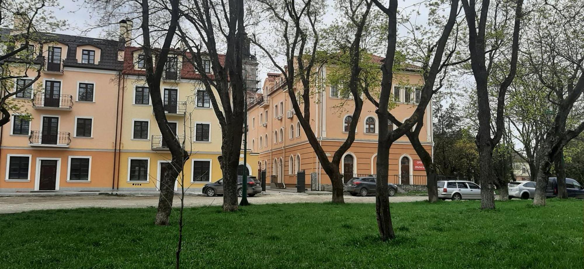 Apartamento Сонячна Мансарда Kamianets-Podilskyi Exterior foto